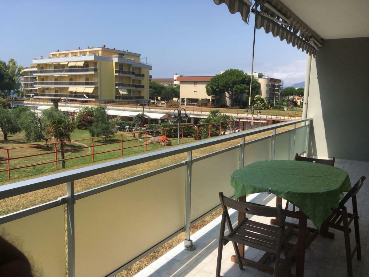 Mare 3 Appartement Ventimiglia Buitenkant foto