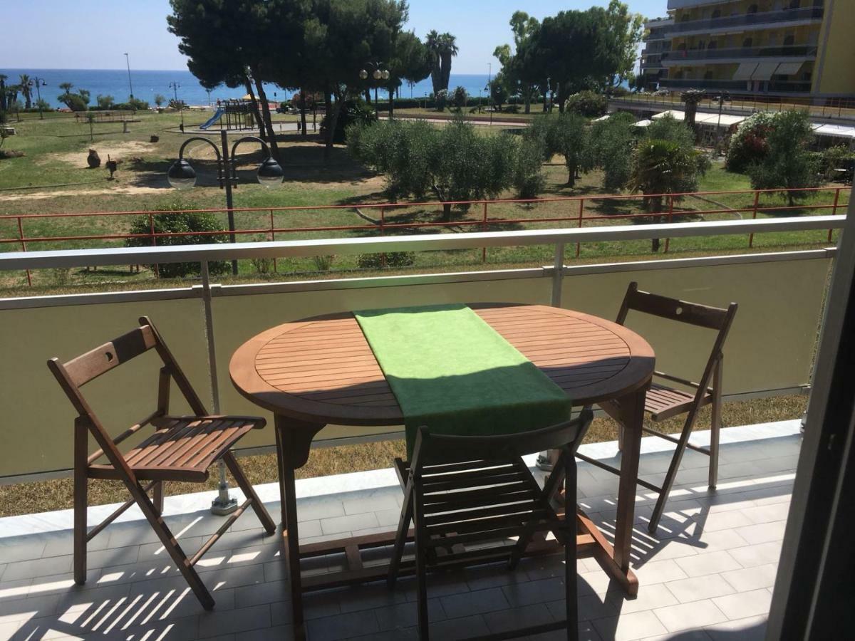 Mare 3 Appartement Ventimiglia Buitenkant foto